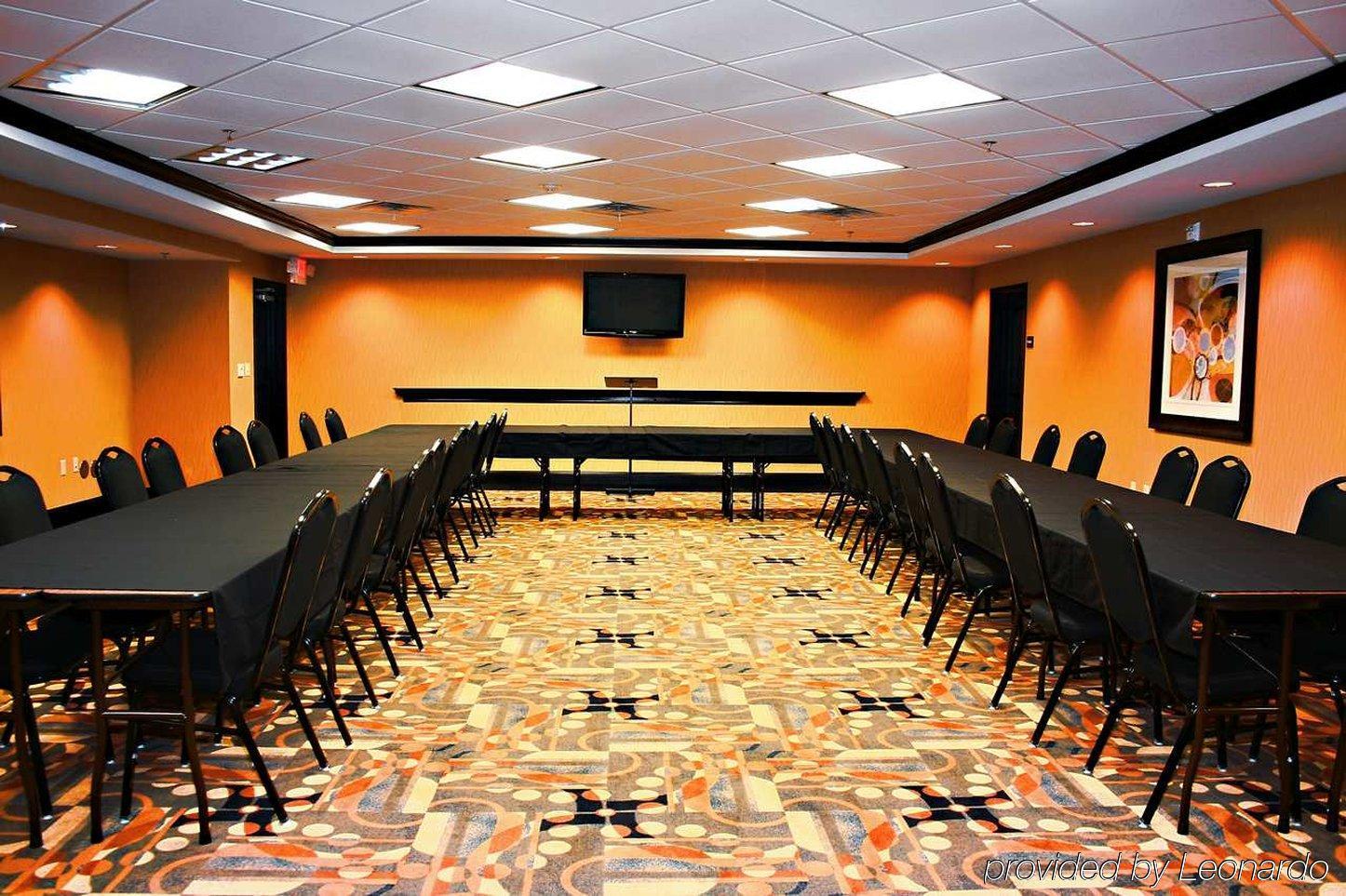 Hampton Inn & Suites Palestine Facilități foto
